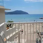 Les Pieds Dans L'o - 50m2 Front De Saint-Cyr-sur-Mer