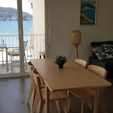 Les Pieds Dans L'ô - 50m2 Front De Apartamento